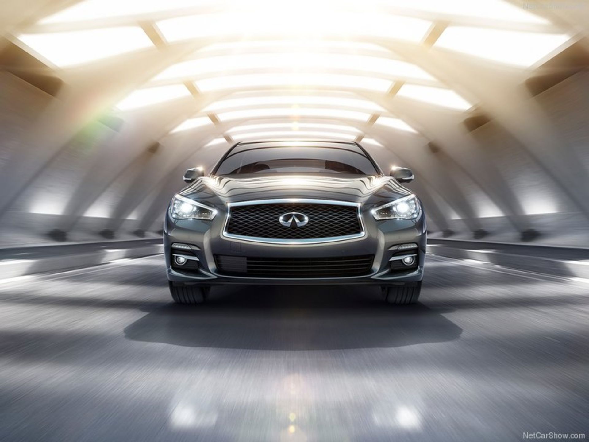 Infiniti-Q50_2014_800x600_wallpaper_0a