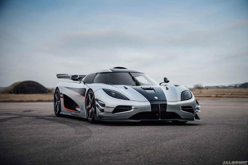 Koenigsegg-One-1-Supercar_5
