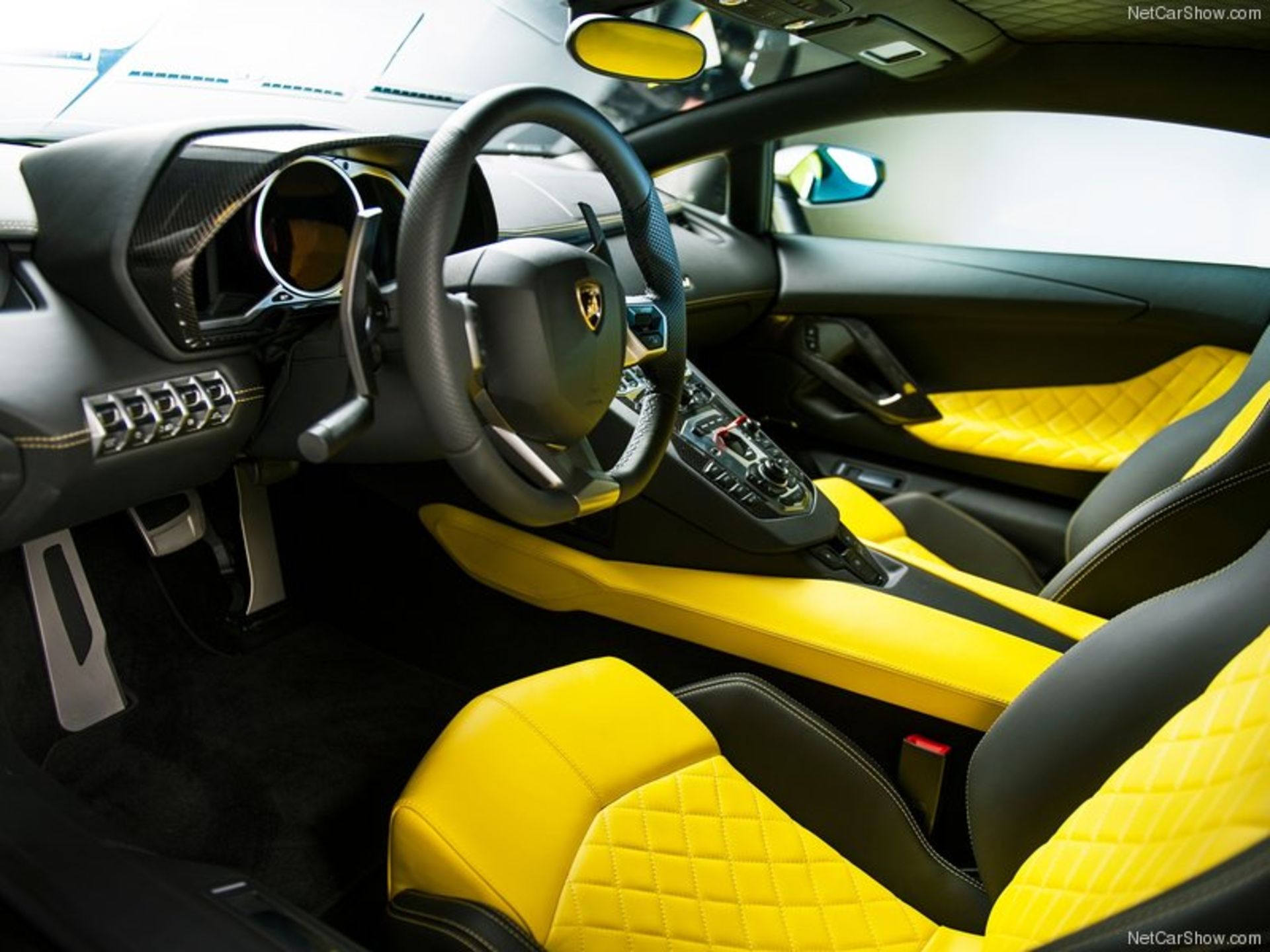 Lamborghini-Aventador_LP720-4_50th_Anniversary_2013_800x600_wallpaper_06