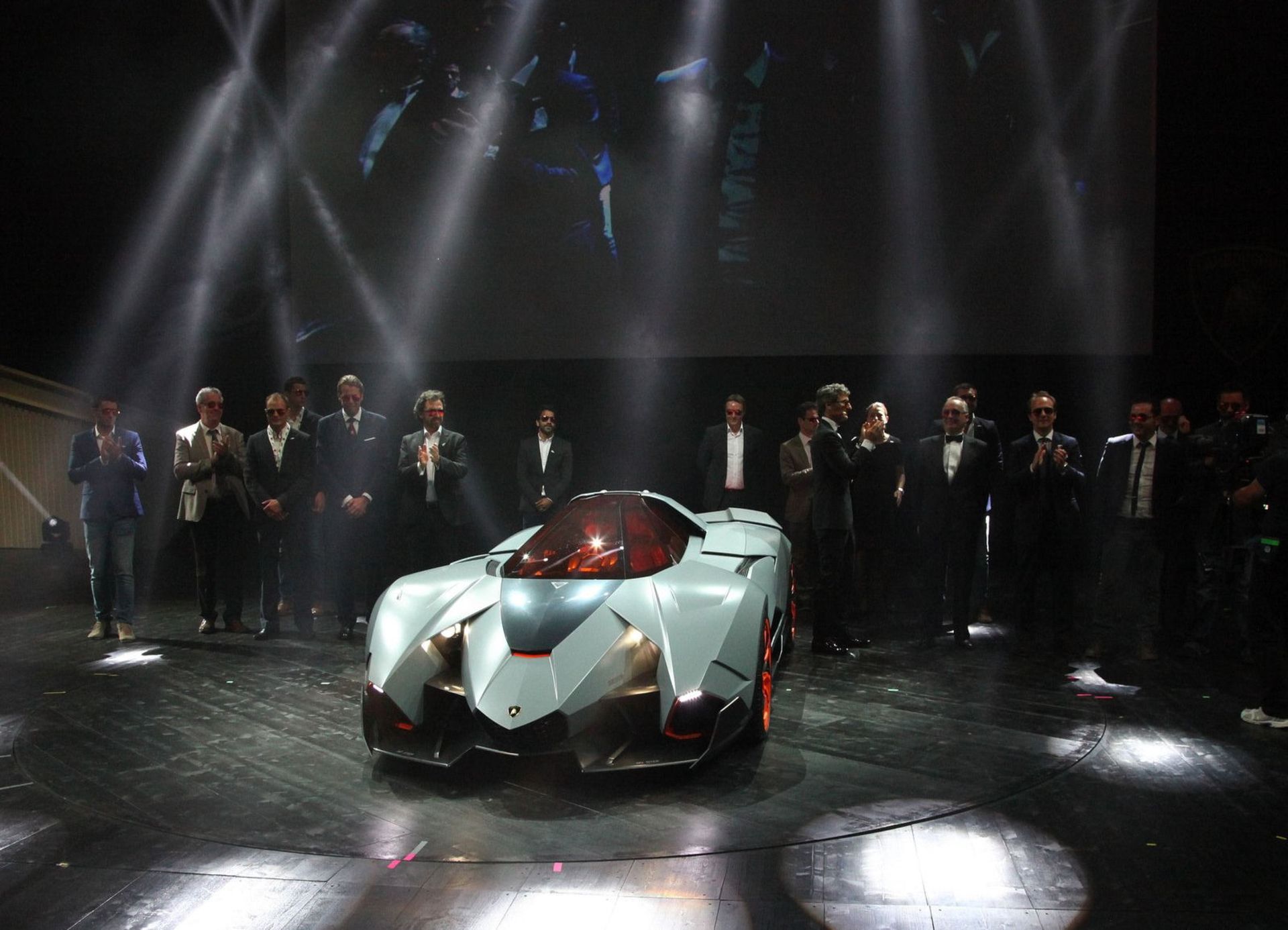 Lamborghini-Egoista_Concept_2013_1600x1200_wallpaper_0d