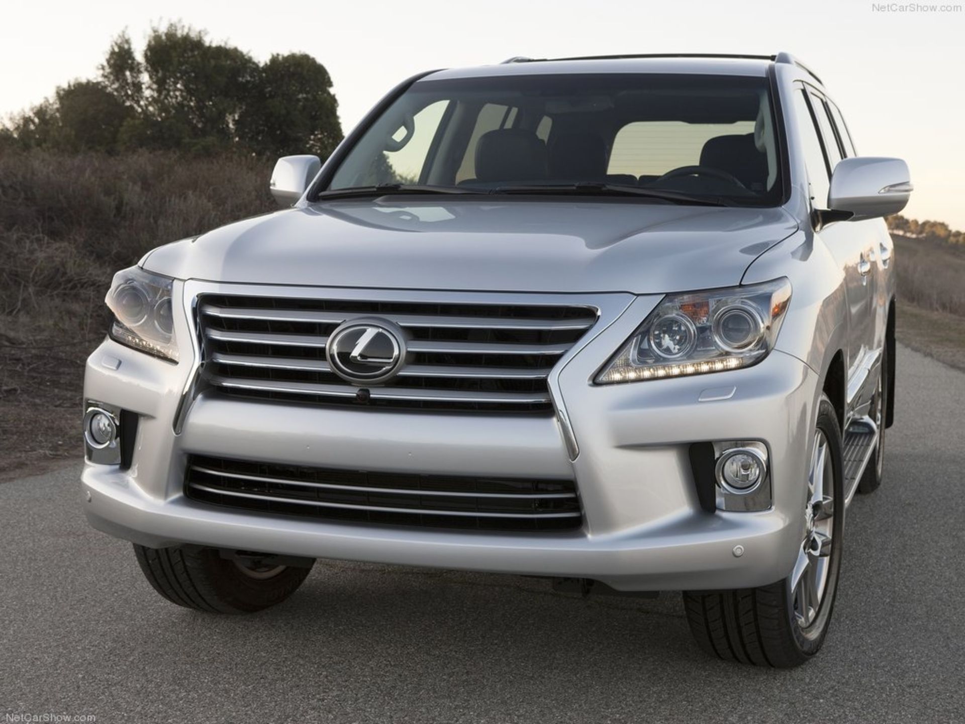 Lexus LX 570