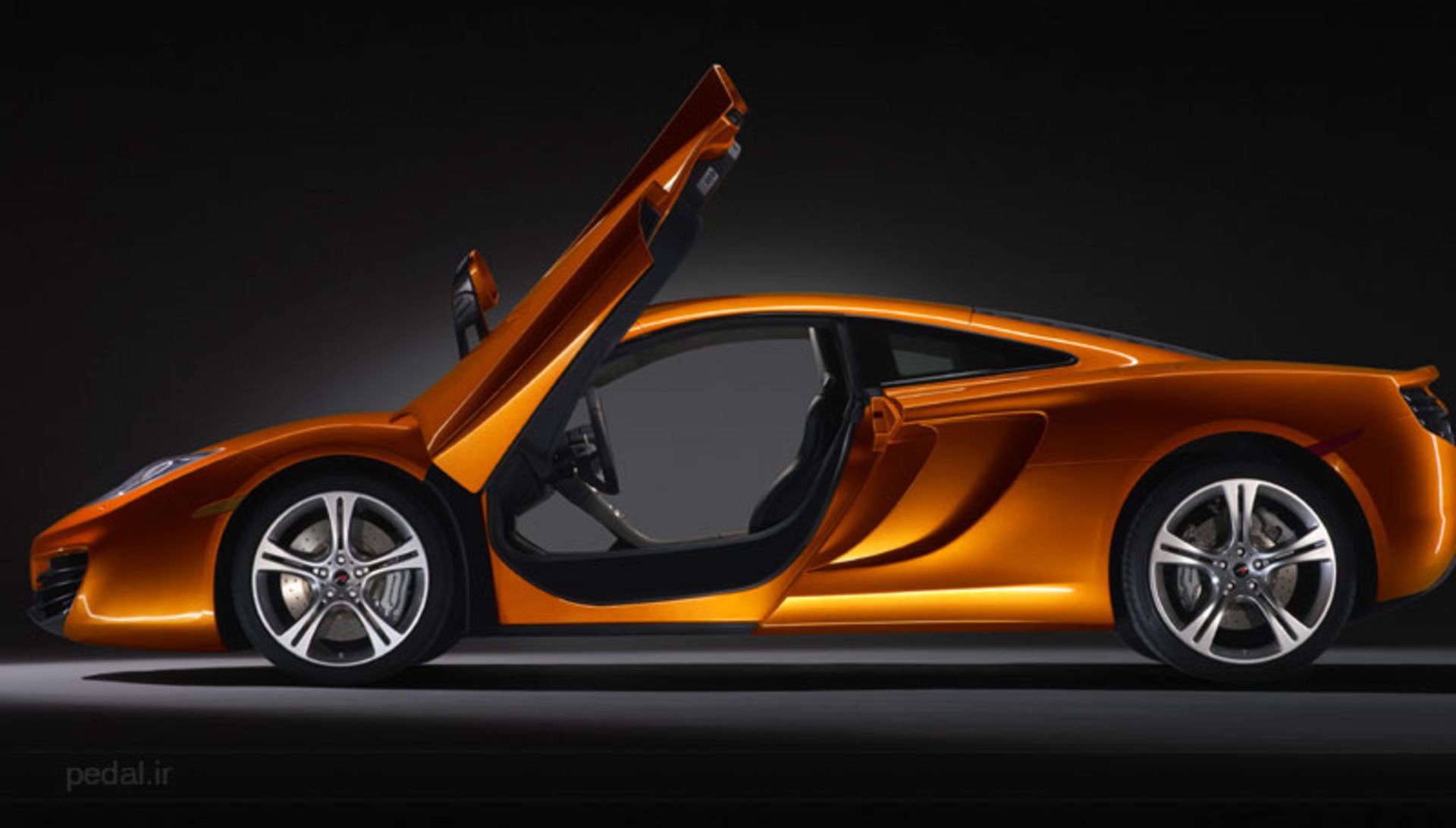 McLaren MP4-12C 