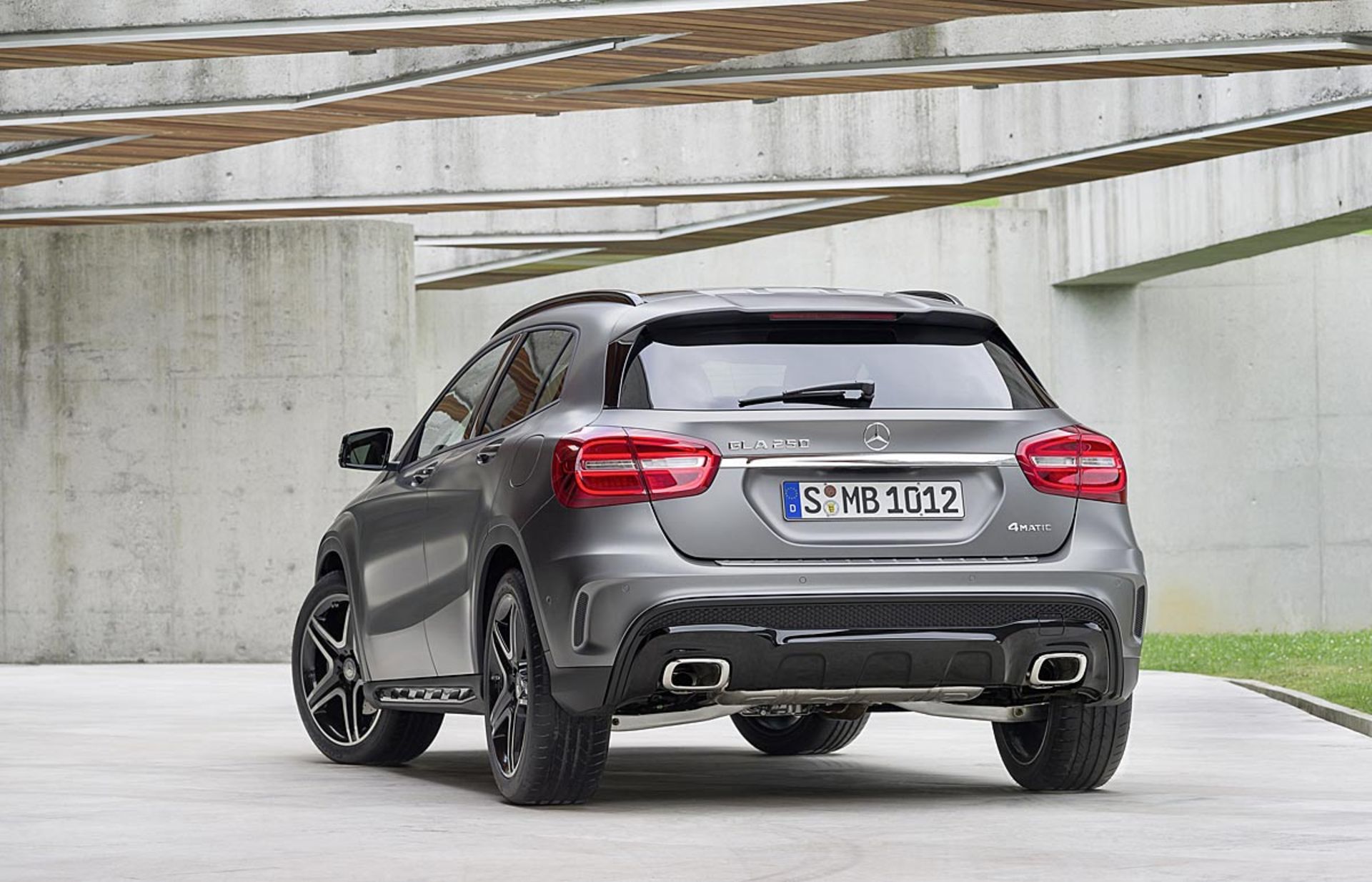 Mercedes-Benz GLA rear