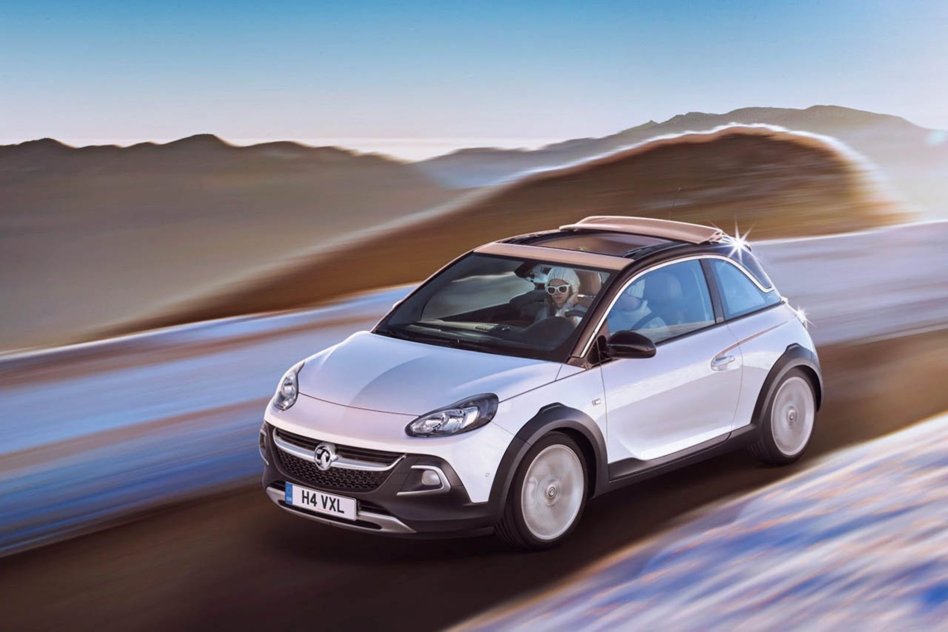 Opel-Vauxhall-Adam-Rocks-7[2]