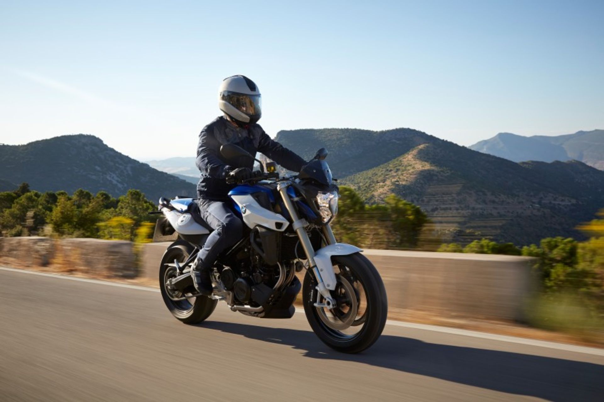 موتورسیکلت ب‌ام‌و F 800 R 