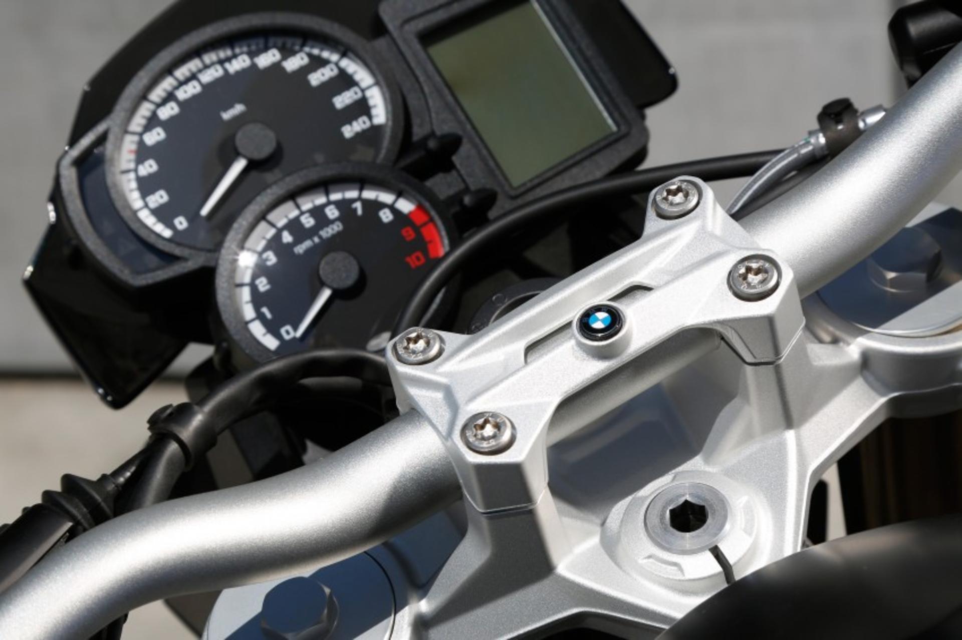 موتورسیکلت ب‌ام‌و F 800 R 