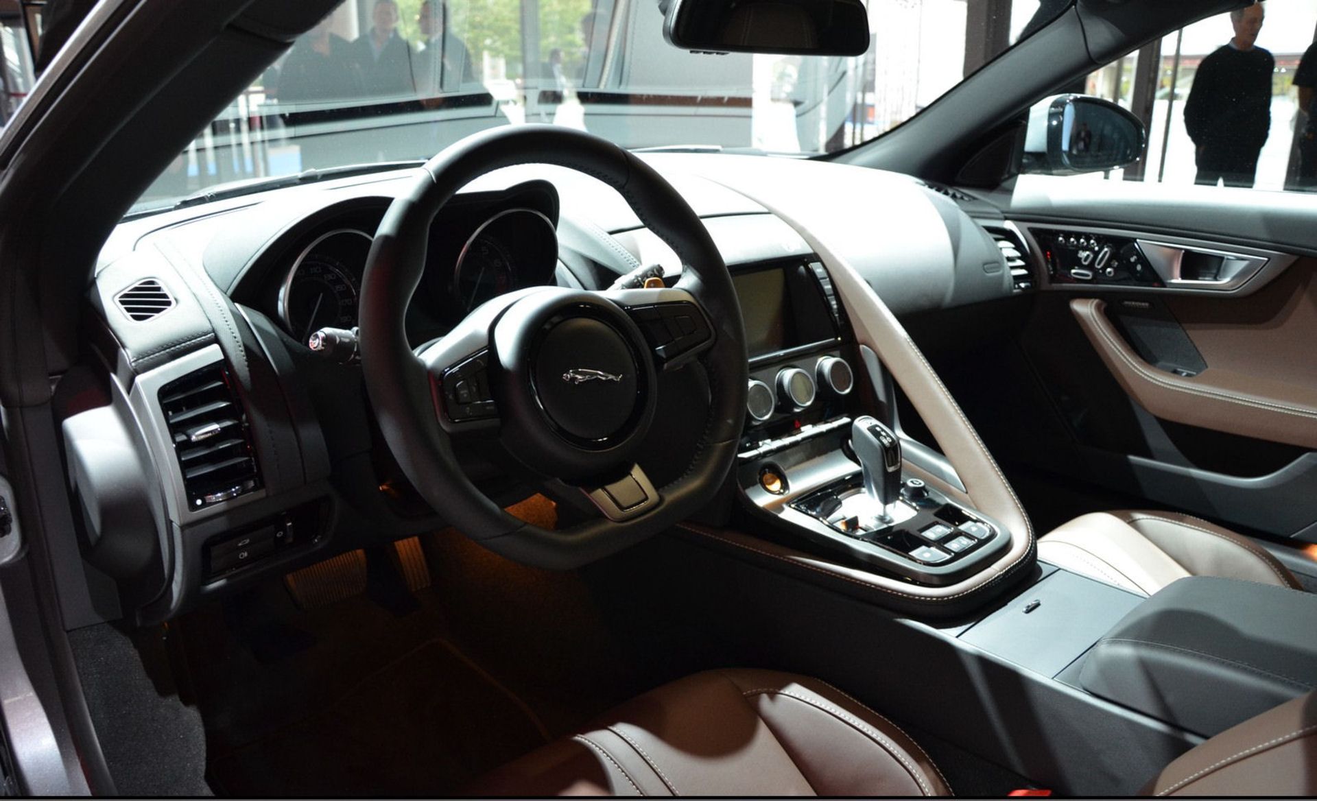 Paris 2012 Jaguar F-Type S 016