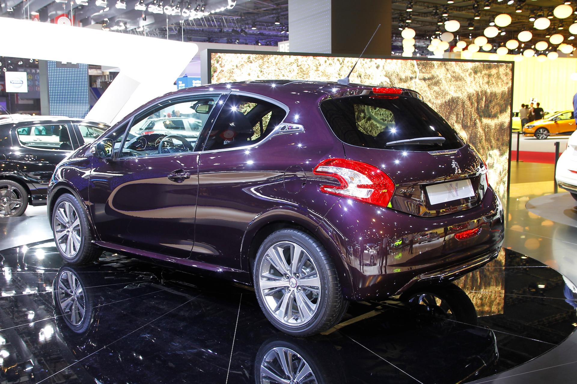 Peugeot-208-XY