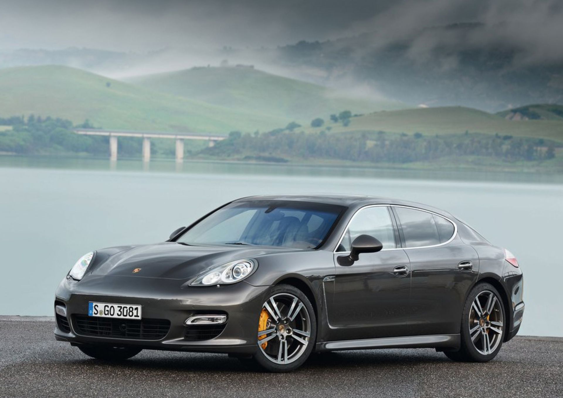 Porsche 2012 Panamera Turbo S