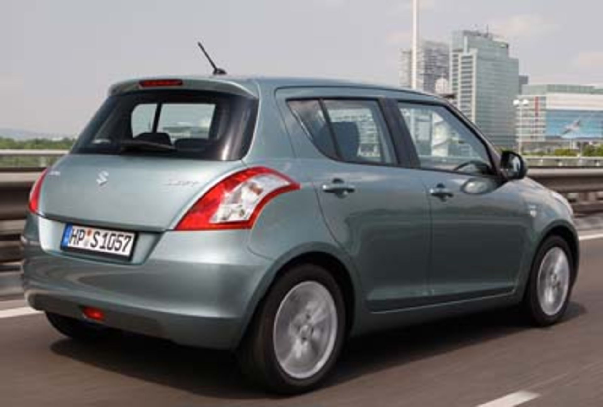 Suzuki-Swift-2011