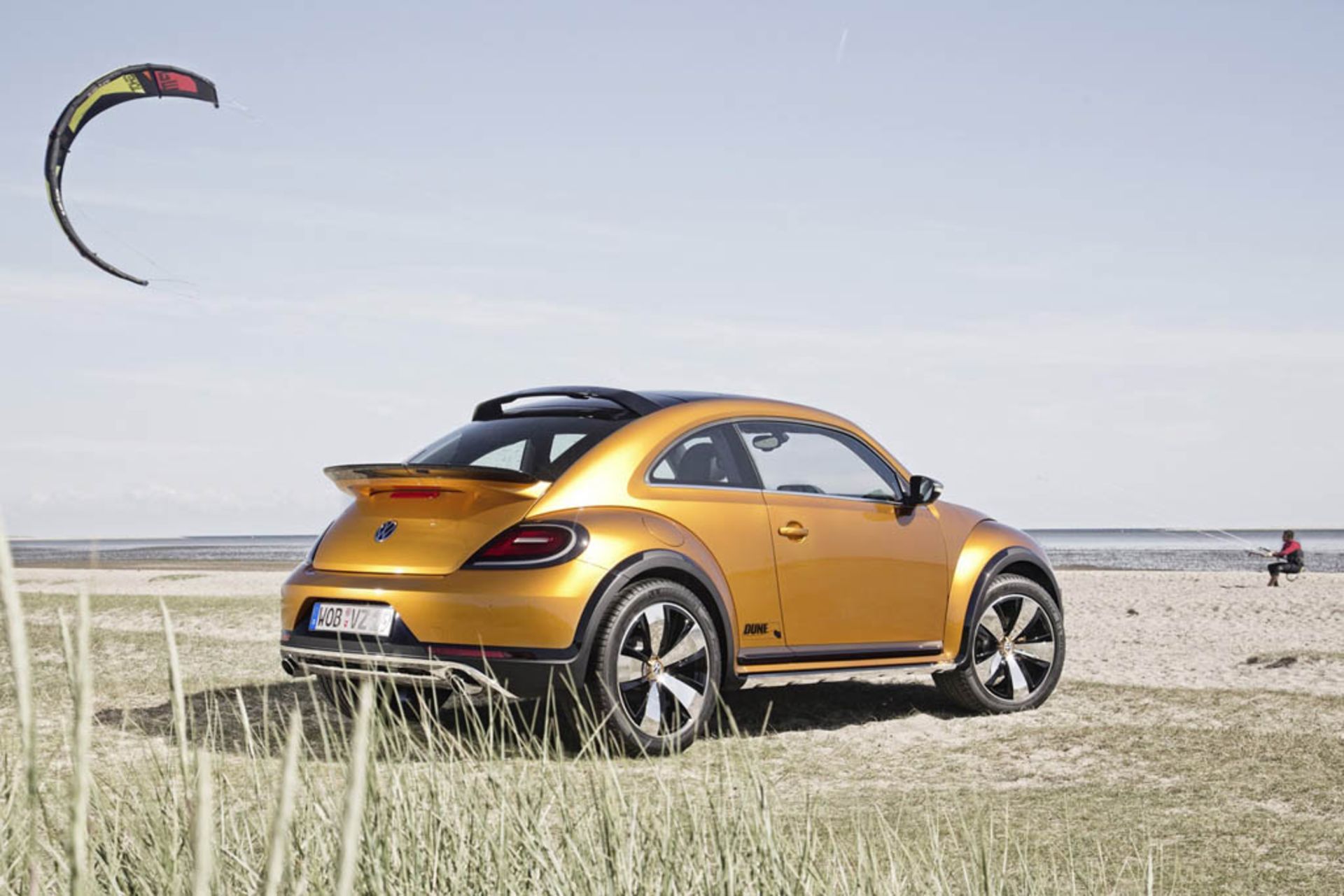 VW-Beetle-Dune-Concept-8[3]