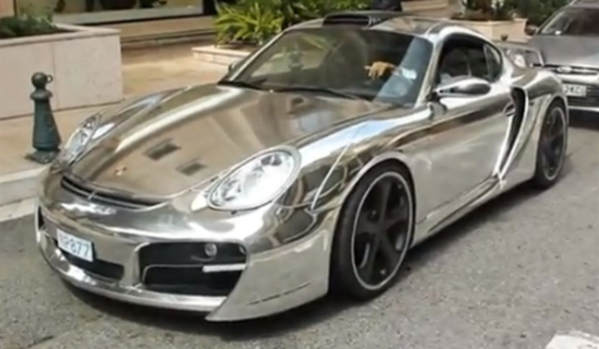 Video-Chrome-TechArt-Cayman-in-Monaco