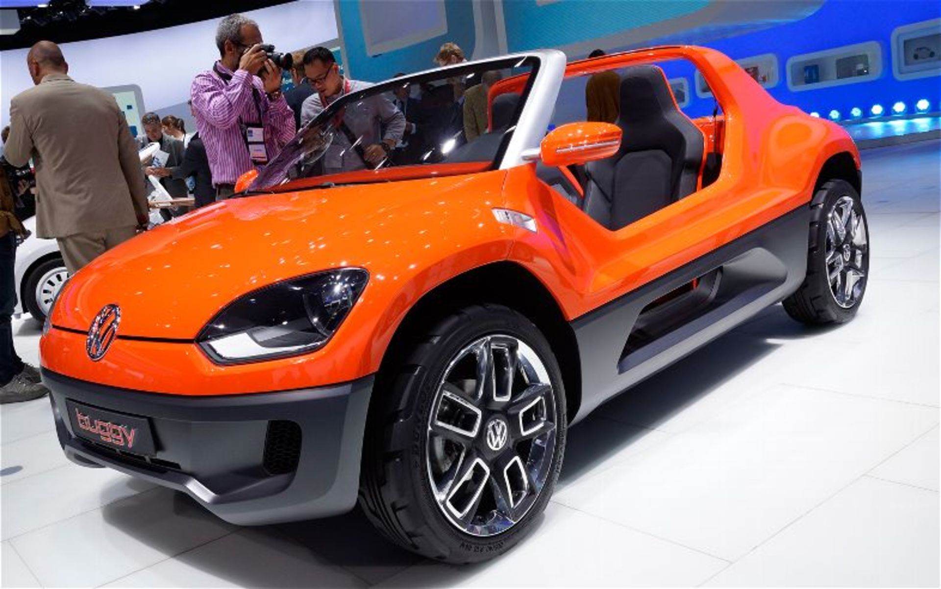 Volkswagen-up-buggy-front-three-quarter-view