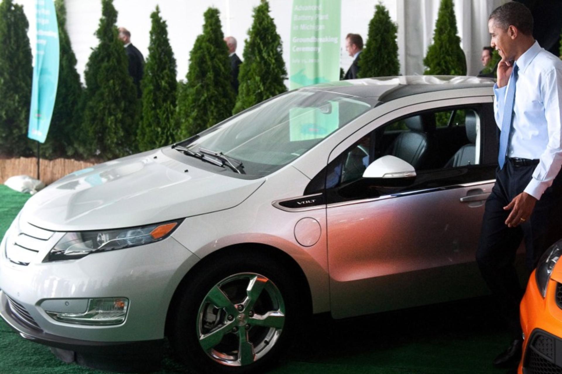 President Obama and Chevrolet Volt 