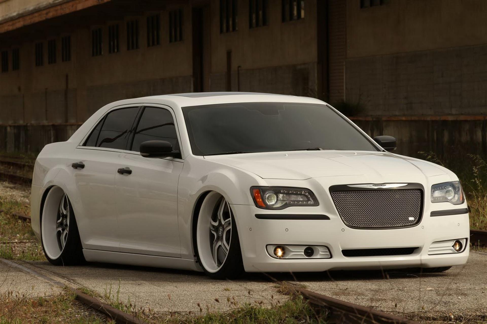 Chrysler 300c 2011 by John Fortuno
