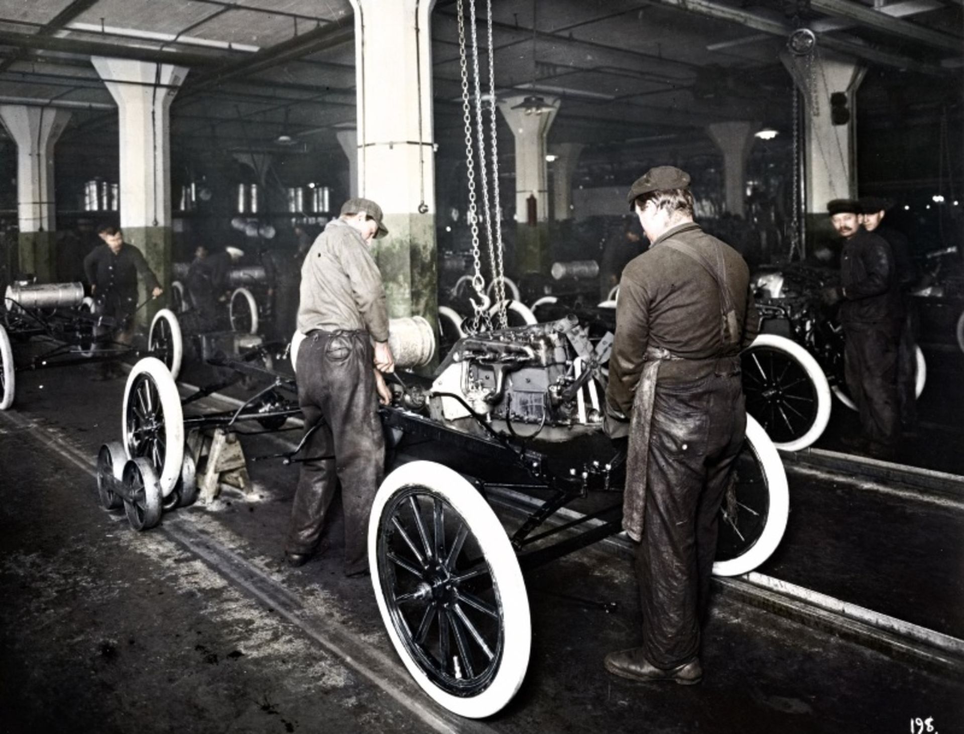 ford-100th-moving-assembly-line-02-800