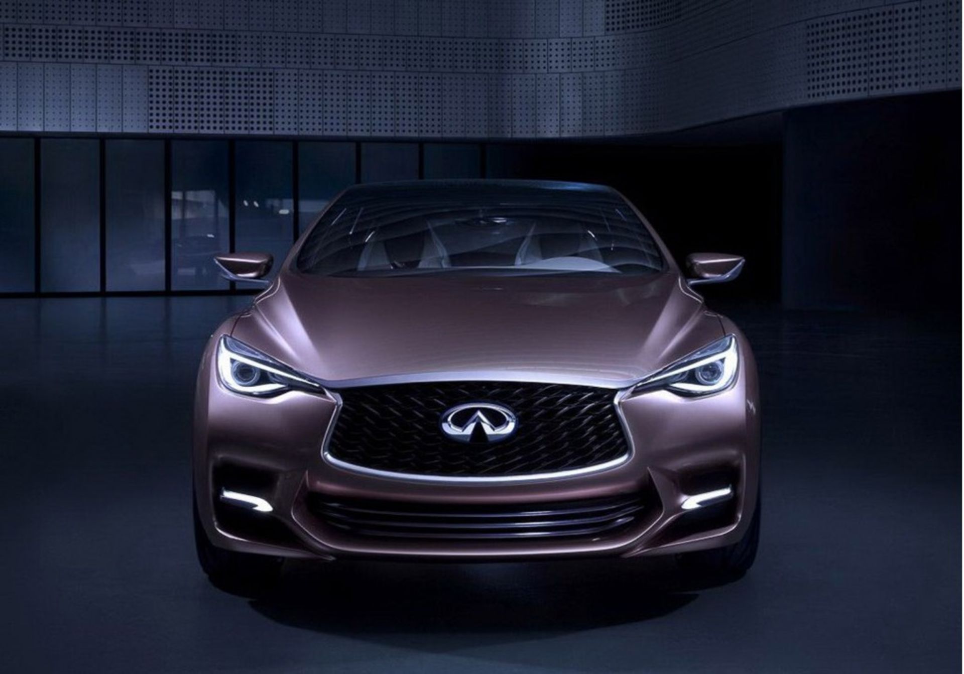 infiniti-q30-concept-2013-frankfurt-auto-show_6