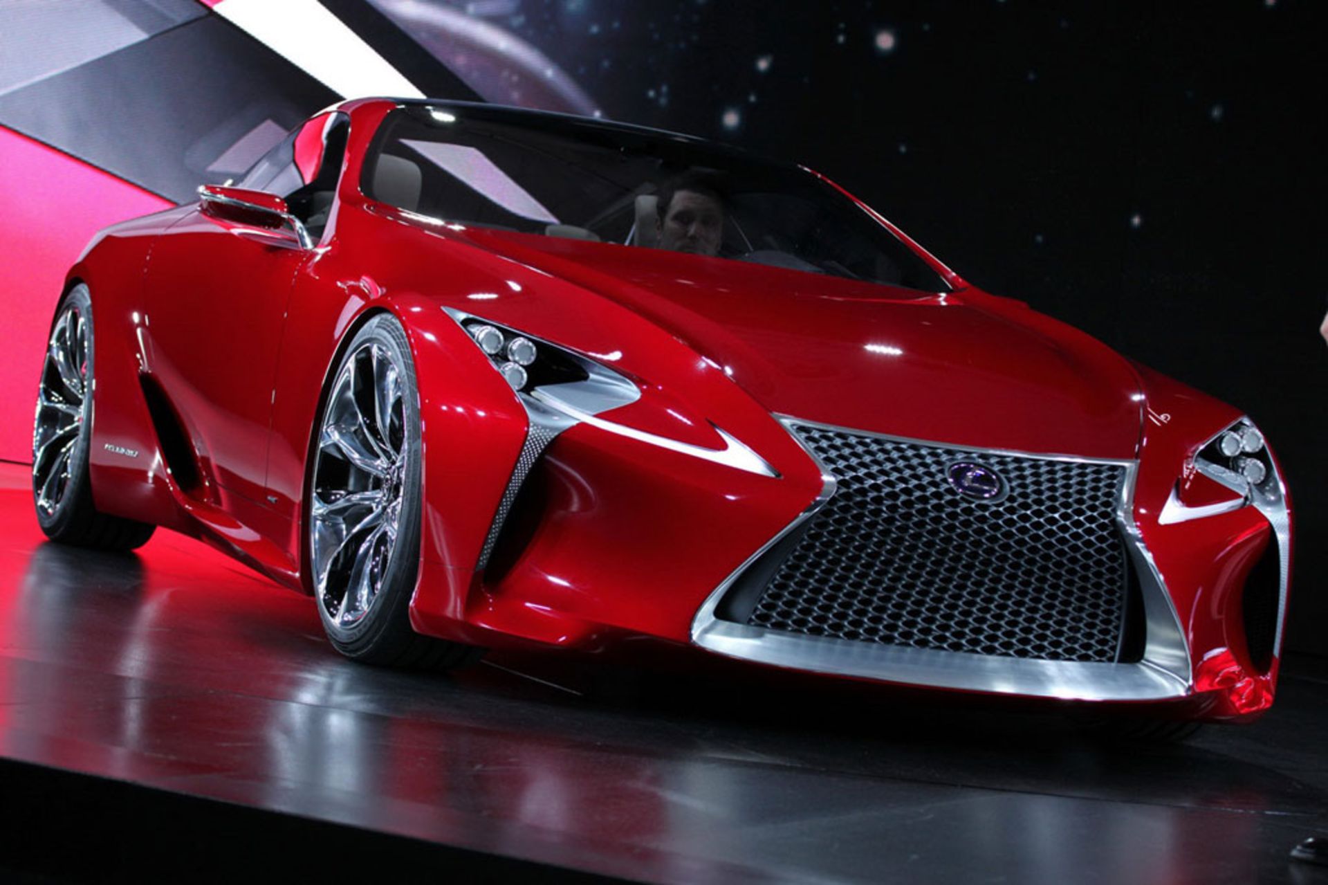 لکسس LF-LC مفهومی