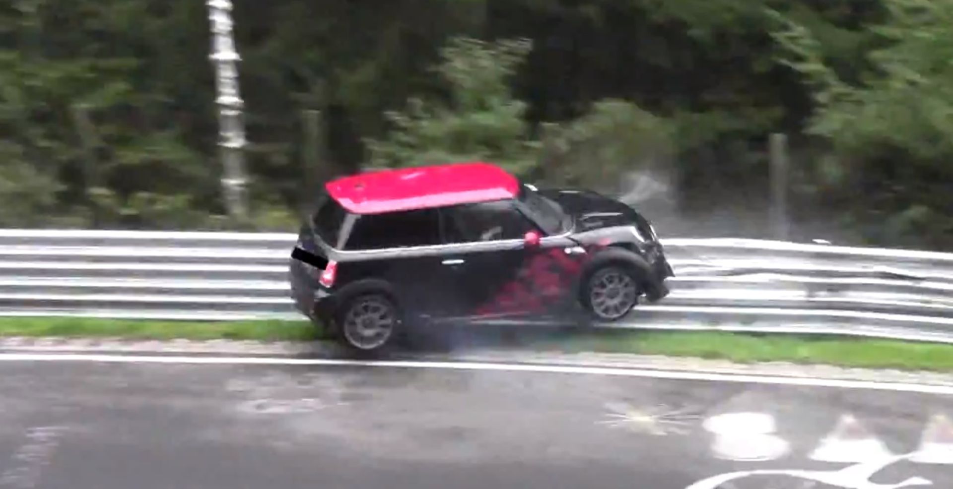 mini-cooper-s-crash-on-the-nurburgring