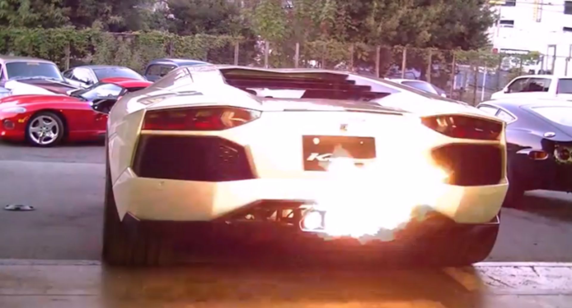 the-loudest-lamborghini-aventador-exhaust-you-ve-heard-aventador-roaster-video-70913-7
