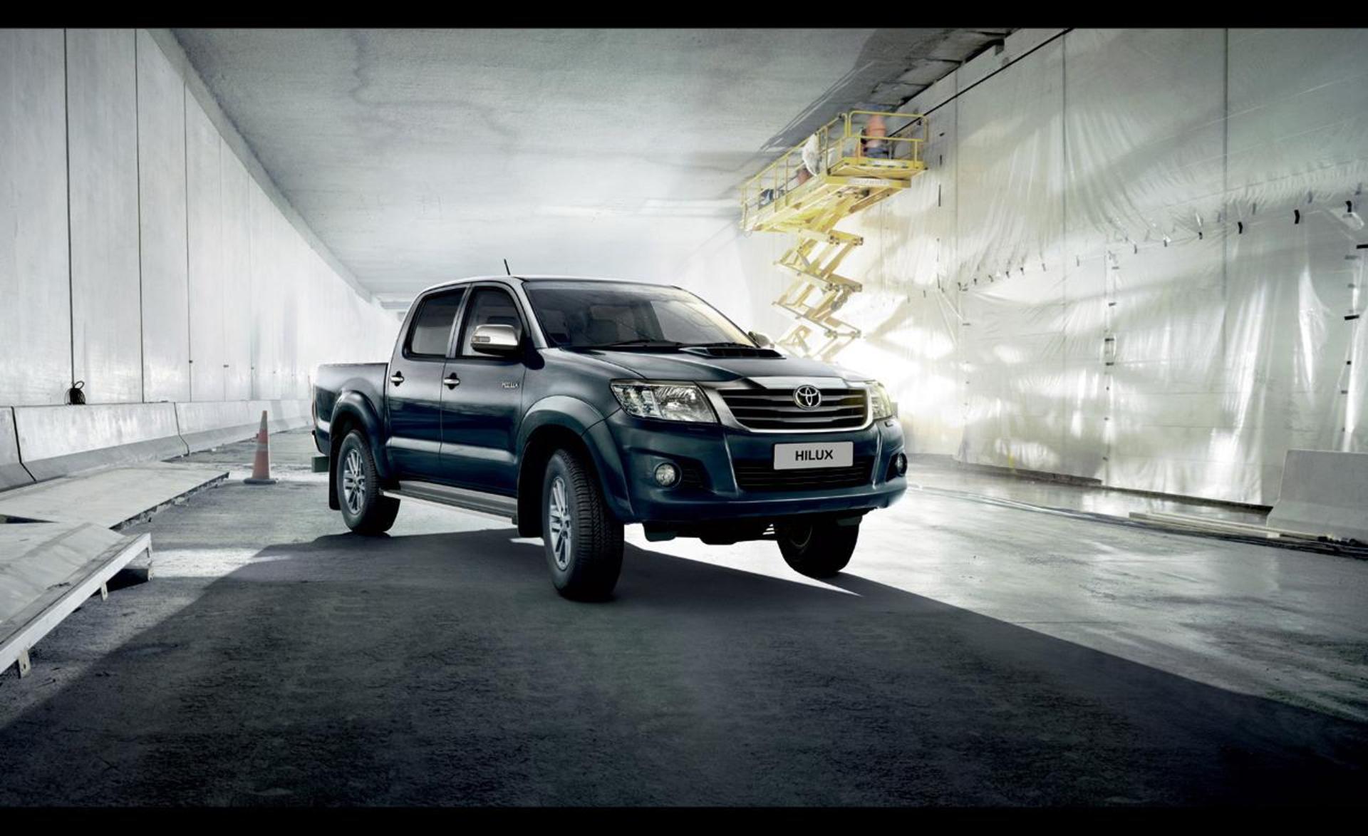 toyota hilux 2014