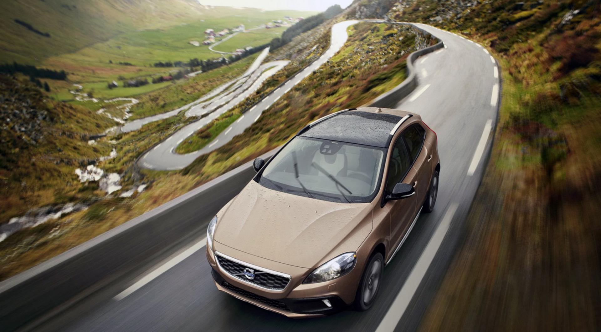 volvo v40 cross country