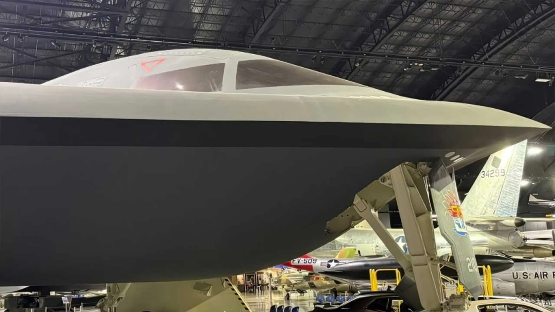 بمب‌افکن چینی شیان H-20