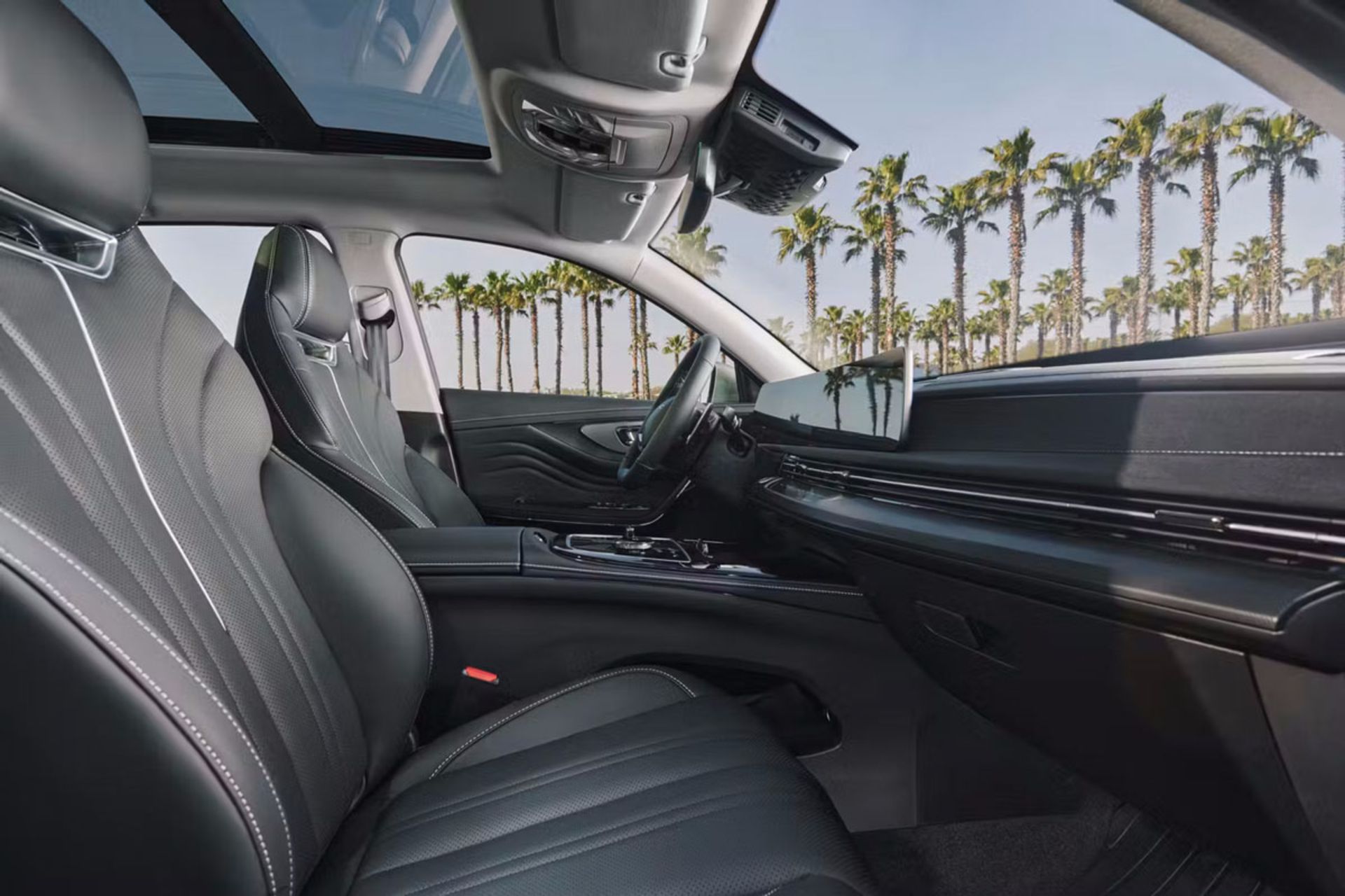 داخل کابین اکستریم SX