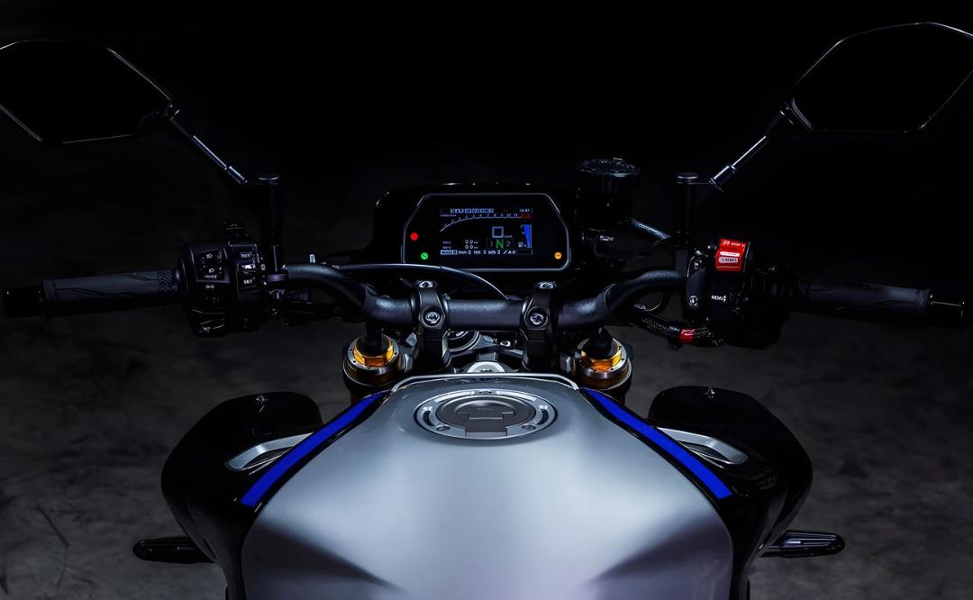 پنل دیجیتال و فرمان موتورسیکلت یاماها (Yamaha) MT-10 مدل ۲۰۲۶