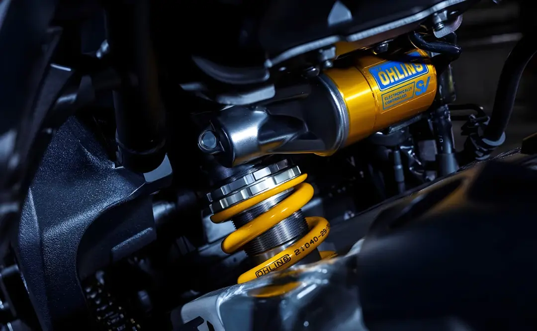 کمک‌فنر الکترونیکی اهمس (Öhlins) در موتور سیکلت یاماها MT-10